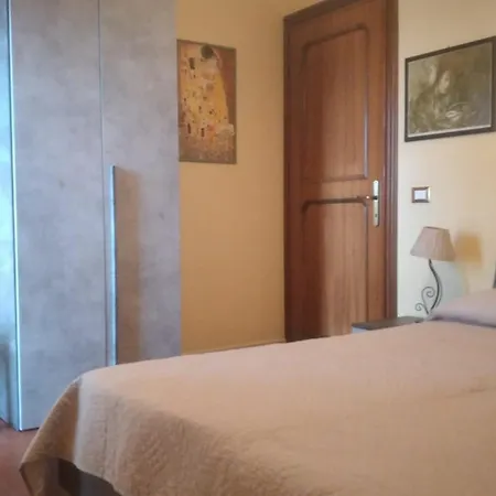 ゲストハウス La Casa Degli Oleandri ローマ