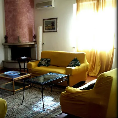 ゲストハウス La Casa Degli Oleandri